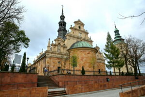 Bazylika Katedralna pw. Wniebowzięcia NMP w Kielcach. / Marzena Mąkosa / Radio Kielce