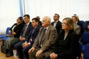 Rozdanie promes w Urzędzie Wojewódzkim. / Marzena Mąkosa / Radio Kielce