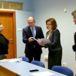 Rozdanie promes w Urzędzie Wojewódzkim. / Marzena Mąkosa / Radio Kielce