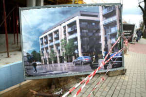 Zniszczenia po wichurze przy ulicy Ściegiennego / Marzena Mąkosa / Radio Kielce