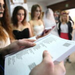 Inscenizacja obrzędu Dziadów w I Liceum Ogólnokształcącym im. Stefana Żeromskiego w Kielcach / Marzena Mąkosa / Radio Kielce