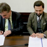 Miasto podpisuje umowę na odbiór śmieci / Marzena Mąkosa / Radio Kielce