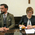 Miasto podpisuje umowę na odbiór śmieci / Marzena Mąkosa / Radio Kielce