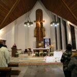 Noc Świętych w parafii Ducha Świętego na Stoku oraz parafii NMP Matki Kościoła w Kielcach / Marzena Mąkosa / Radio Kielce