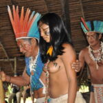 Muzyczne Podróże Przez Świat. Wioska w Amazonii / prof. dr hab. Marek Jóźwiak, dr hab. Małgorzata Anna Jóźwiak