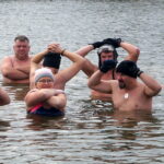 Jędrzejowskie morsy zainaugurowały sezon / Ewa Pociejowska-Gawęda / Radio Kielce