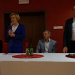 Małogoszcz. Spotkanie Anny Krupki, przewodniczącej wojewódzkiego zespołu Prawa i Sprawiedliwości do spraw wyborów oraz samorządowców PiS z mieszkańcami Małogoszcza i Oksy / Ewa Pociejowska-Gawęda / Radio Kielce