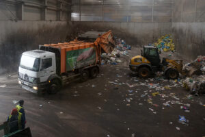 W zakładzie utylizacji odpadów w Janczycach będzie proekologiczna sortownia odpadów / Michał Kita / Radio Kielce