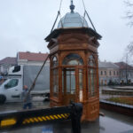 Replika neorenesansowego Kiosku Kiebabczego została ustawiona na kieleckim Rynku