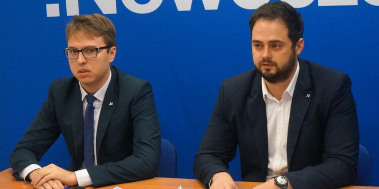 Konferencja Nowoczesnej. Od lewej: Piotr Kopacz i Marek Kowalski / Michał Kita / Radio Kielce