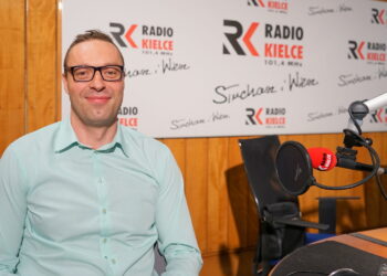 doktor Michał Domagała, kierownik Oddziału Anestezjologii i Intensywnej Terapii w Specjalistycznym Szpitalu św. Łukasza w Końskich / Kamil Król / Radio Kielce