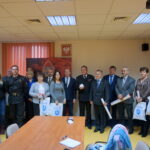 Czujniki tlenku węgla zostały przekazane przedstawicielom samorządów i placówek w Komendzie Powiatowej PSP w Pińczowie / Kamil Włosowicz / Radio Kielce