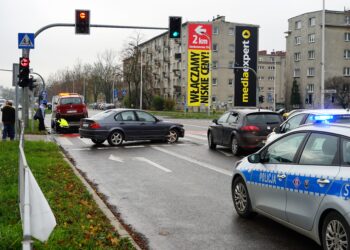 Kolizja. Skrzyżowanie Warszawska - Aleja Tysiąclecia / Bartłomiej Zapała / Radio Kielce