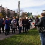 Starachowice. Odwiedzający Kirkut przy ulicy Bieszczadzkiej / Tomasz Piwko / Radio Kielce