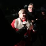 Busko-Zdrój. Protest kupców przeciwko planom władz miasta, które chcą przenieść pasaż handlowy / Piotr Michalski / Radio Kielce