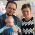 Ostrowiec. II Gala Mleczna. Na zdjęciu: Karolina i Łukasz Żurawscy z synkiem Mikołajem / Anna Głąb / Radio Kielce