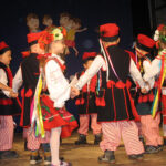 Ostrowiec Świętokrzyski. Uroczystości z okazji Święta Niepodległości - przedstawienie "Polska - nasz dom" / Anna Głąb / Radio Kielce