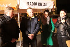 Program Interwencja. Mieszkańcy ulicy Zagnańskiej w Kielcach sprzeciwiają się uruchomieniu sortowni odpadów w sąsiedztwie swoich domów / Krzysztof Bujnowicz / Radio Kielce