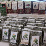 Tokarnia. Wręczenie certyfikatów marki "Świętokrzyska Kuźnia Smaków". Prezentacja produktów / Krzyszfof Bujnowicz / Radio Kielce