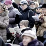 Kielce. Obchody Święta Niepodległości - wspólne śpiewanie pieśni patriotycznych / Jarosław Kubalski / Radio Kielce