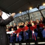 Kielce. Obchody Święta Niepodległości - wspólne śpiewanie pieśni patriotycznych / Jarosław Kubalski / Radio Kielce