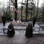 Nowa Słupia. Odsłonięcie pomnika na "Skałce" po renowacji / Jarosław Kubalski / Radio Kielce