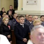 Odsłonięcie tablicy poświęconej poległym policjantom na służbie w obronie Rzeczpospolitej. Poseł PiS Anna Krupka i senator PiS Krzysztof Słoń / Jarosław Kubalski / Radio Kielce