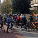 Niedzielny rajd rowerowy sprzed budynku Radia Kielce / Iwona Murawska / Radio Kielce