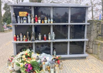 Kolumbarium na cmentarzu komunalnym / Grażyna Szlęzak-Wójcik / Radio Kielce