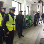 28.11.2017 Klimontów. Akcja policji. Bezpłatna kontrola świateł / Grażyna Szlęzak-Wójcik / Radio Kielce