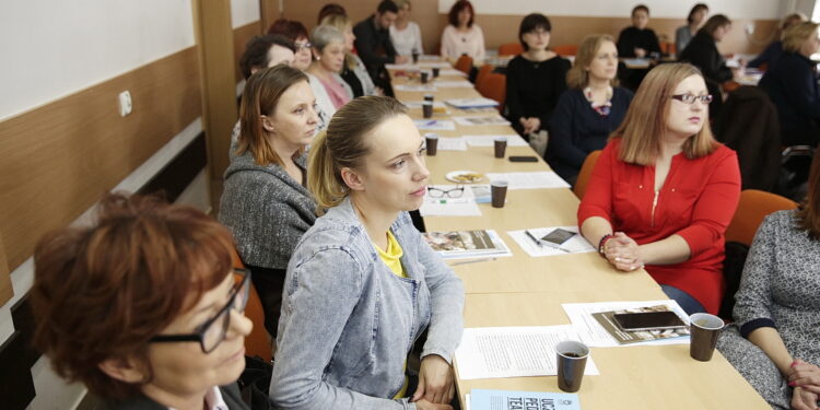 13.01.2017 Kielce.Warsztaty w ŚCDN "Biblioterapia w pracy nauczyciela bibliotekarza" poprowadziła dr Wanda Matras-Mastalerz / Jarosław Kubalski / Radio Kielce