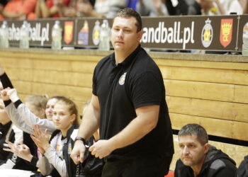 07.10.2017 Kielce. Kielce. Mecz PGNiG Superligi Korona Handball Kielce - SPR Pogoń Szczecin. Trener Tomasz Popowicz / Jarosław Kubalski / Radio Kielce