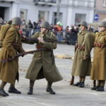 11.11.2017 Kielce. Obchody Święta Niepodległości. Pokaz grup rekonstrukcyjnych / Jarosław Kubalski / Radio Kielce