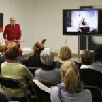 13.11.2017 Kielce. BWA. Włodzimierz Batóg podczas prezentacji swoich zdjęć z Ameryki. / Jarosław Kubalski / Radio Kielce