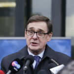 15.11.2017 Kielce. Konferencja prasowa na temat remontu dworca PKP. Prezes PKP Krzysztof Mamiński / Jarosław Kubalski / Radio Kielce