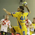 21.11.2017 Kielce. Mecz PGNiG Superligi. PGE Vive Chrobry Głogów. Denis Bombać / Jarosław Kubalski / Radio Kielce