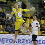 21.11.2017 Kielce. Mecz PGNiG Superligi. PGE Vive Chrobry Głogów. Darko Djukić / Jarosław Kubalski / Radio Kielce