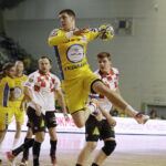 21.11.2017 Kielce. Mecz PGNiG Superligi. PGE Vive Chrobry Głogów. Darko Djukić / Jarosław Kubalski / Radio Kielce