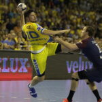25.11.2017 Kielce. Piłka ręczna. Liga Mistrzów. Mecz PGE VIve Kielce - Paris Saint - Germain Handball. Alex Dujszebajew / Jarosław Kubalski / Radio Kielce