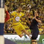 25.11.2017 Kielce. Piłka ręczna. Liga Mistrzów. Mecz PGE VIve Kielce - Paris Saint - Germain Handball. Krzysztof Lijewski / Jarosław Kubalski / Radio Kielce