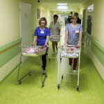 29.11.2017 Kielce. Wojewódzki Szpital Zespolony. Trojaczki państwa Julity i Wojciecha Krawczyków. / Jarosław Kubalski / Radio Kielce