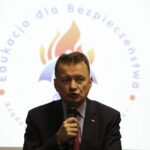 Kielce. Mariusz Błaszczak otworzył Salę Edukacyjną „Ognik” w Komendzie Miejskiej Państwowej Straży Pożarnej przy ulicy Sandomierskiej. Na zdjęciu: Mariusz Błaszczak - szef MSWiA / Jarosław Kubalski / Radio Kielce