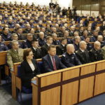 Kielce. Minister Mariusz Błaszczak wziął udział w spotkaniu dotyczącym sprawozdań z realizacji Programu Modernizacji Służb Mundurowych oraz jego wpływu na poprawę bezpieczeństwa w woj. świętokrzyskim / Jarosław Kubalski / Radio Kielce