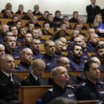 Kielce. Minister Mariusz Błaszczak wziął udział w spotkaniu dotyczącym sprawozdań z realizacji Programu Modernizacji Służb Mundurowych oraz jego wpływu na poprawę bezpieczeństwa w woj. świętokrzyskim / Jarosław Kubalski / Radio Kielce