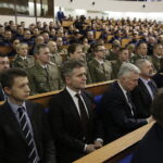 Kielce. Minister Mariusz Błaszczak wziął udział w spotkaniu dotyczącym sprawozdań z realizacji Programu Modernizacji Służb Mundurowych oraz jego wpływu na poprawę bezpieczeństwa w woj. świętokrzyskim. Na zdjęciu: Bartłomiej Dorywalski - doradca wojewody świętokrzyskiego, Krzysztof Słoń - senator PiS, Andrzej Bętkowski - wicewojewoda świętokrzyski, Kazimierz Mądzik - świętokrzyski kurator oświaty / Jarosław Kubalski / Radio Kielce