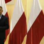 Kielce. Minister Mariusz Błaszczak wziął udział w spotkaniu dotyczącym sprawozdań z realizacji Programu Modernizacji Służb Mundurowych oraz jego wpływu na poprawę bezpieczeństwa w woj. świętokrzyskim. Na zdjęciu: Mariusz Błaszczak / Jarosław Kubalski / Radio Kielce