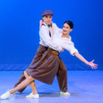 Kostiumy do najnowszego spektaklu KTT „Zobacz jazz. Hymn od life & Golden ages” / Bartosz Kruk