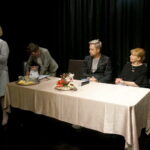 Debaty młodych - ludzie i ich pasje. Spotkanie z Arturem Wijatą. Na zdjęciu : Teresa Wołczyk - Rosołowska, Lidia Zasadzka, Artur Wijata oraz Lucyna Gromiec / Katarzyna Prędotka / Radio Kielce