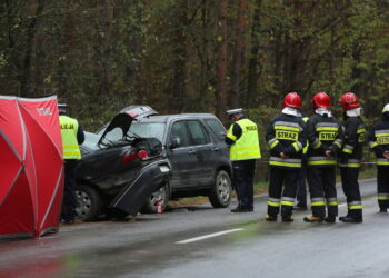 Chańcza. Tragedia na drodze. Trzy osoby nie żyją / Marzena Mąkosa / Radio Kielce