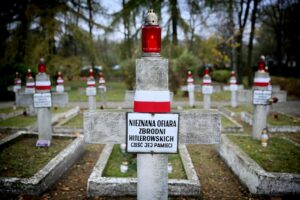 Cmentarz Partyzancki w Kielcach / Marzena Mąkosa / Radio Kielce